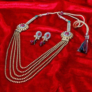 Illustration for article titled Gift Karwa Chauth Pooja Thali and Other Exclusive Items to Your Wife